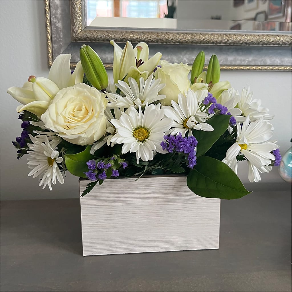 Beyond Blue Box Bouquet – PAULA KELLEY'S FLORIST, Paris TN