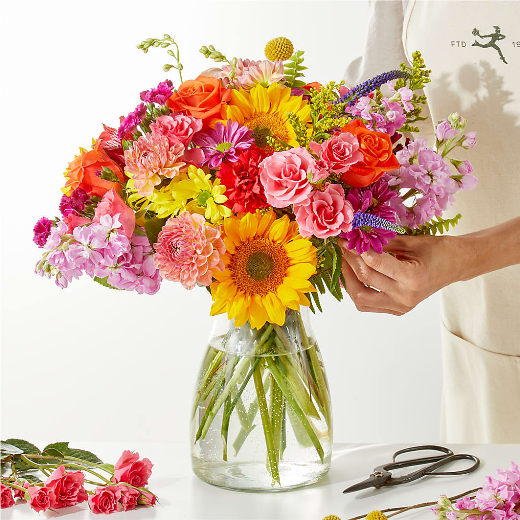 Cue the Confetti - A Florist Original – PAULA KELLEY'S FLORIST, Paris TN