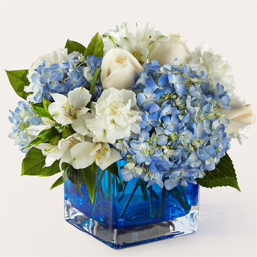 Soothing Waters Bouquet – PAULA KELLEY'S FLORIST, Paris TN