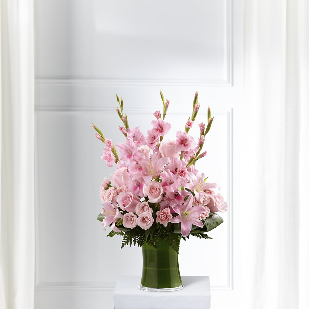 Lovely Tribute Bouquet – PAULA KELLEY'S FLORIST, Paris TN