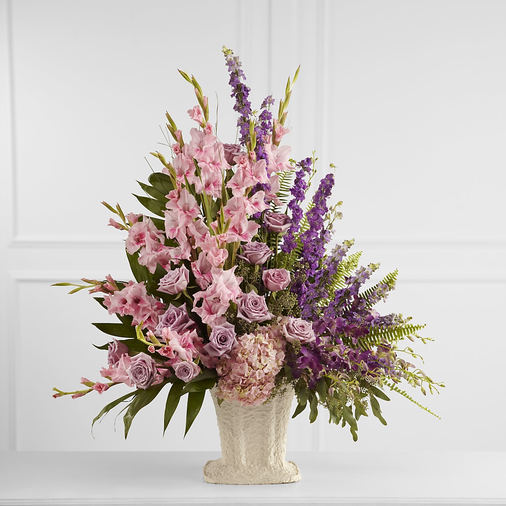 Flowing Garden Arrangement – PAULA KELLEY'S FLORIST, Paris TN