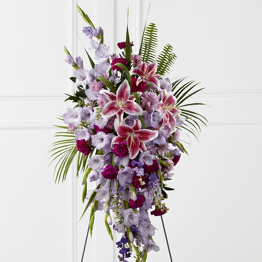 Tender Touch Standing Spray – PAULA KELLEY'S FLORIST, Paris TN