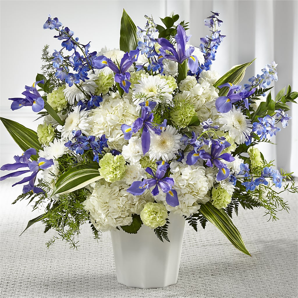 Soft Serenity Floor Basket – PAULA KELLEY'S FLORIST, Paris TN