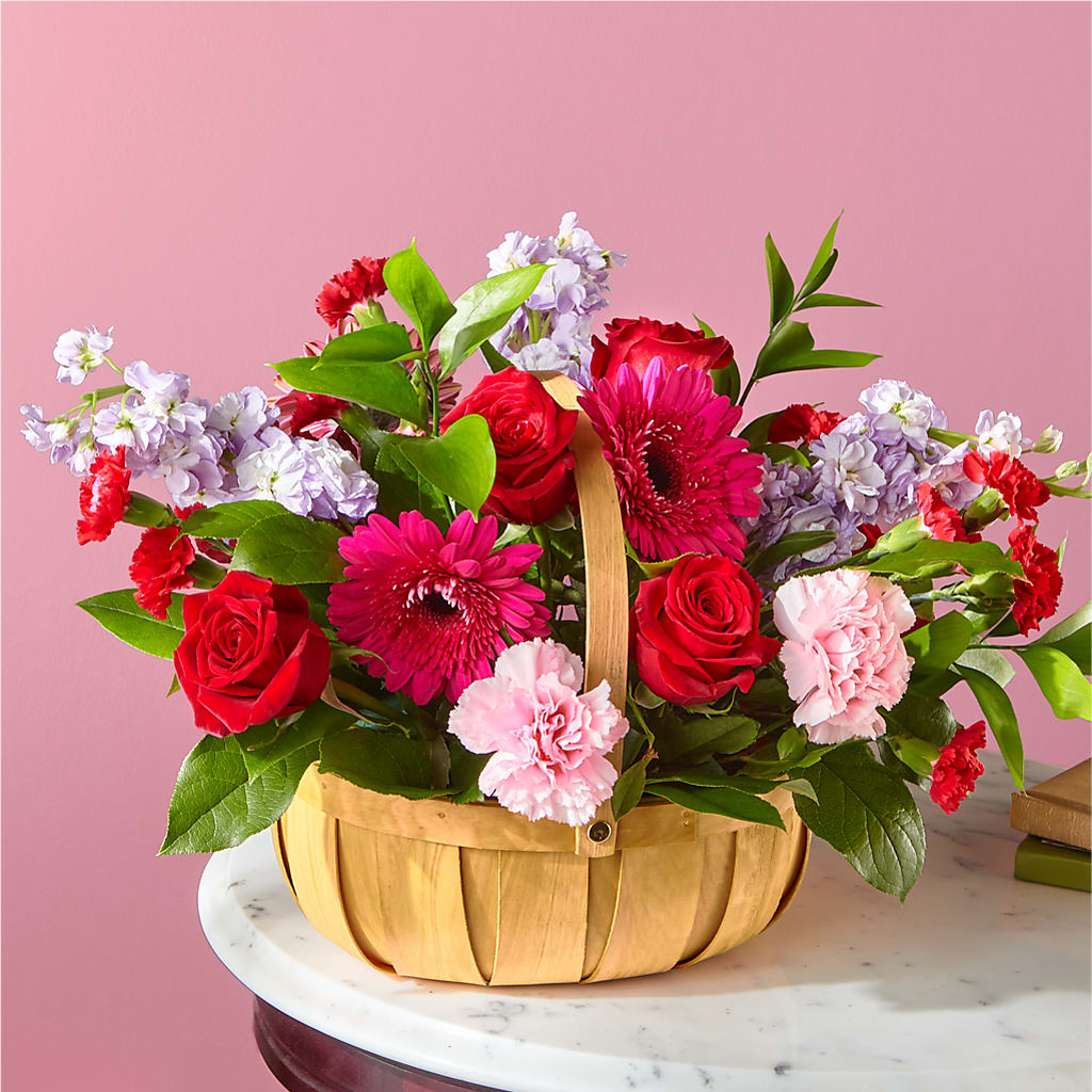 Pink Picnic Basket – PAULA KELLEY'S FLORIST, Paris TN