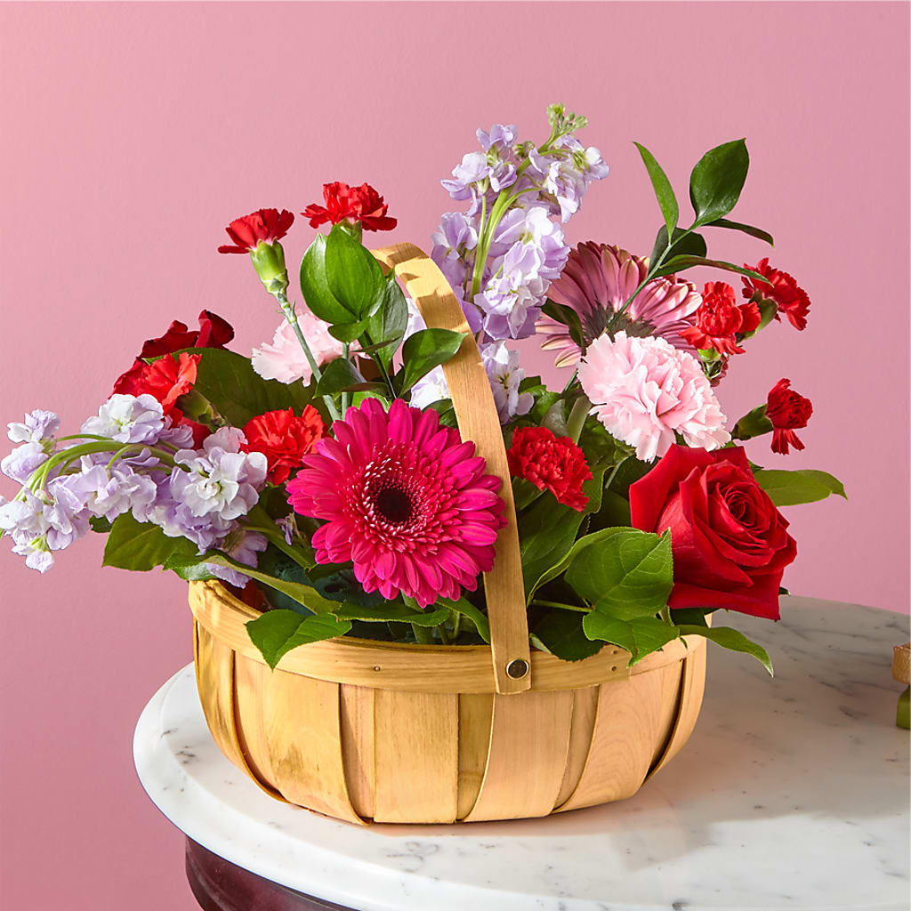 Pink Picnic Basket – PAULA KELLEY'S FLORIST, Paris TN