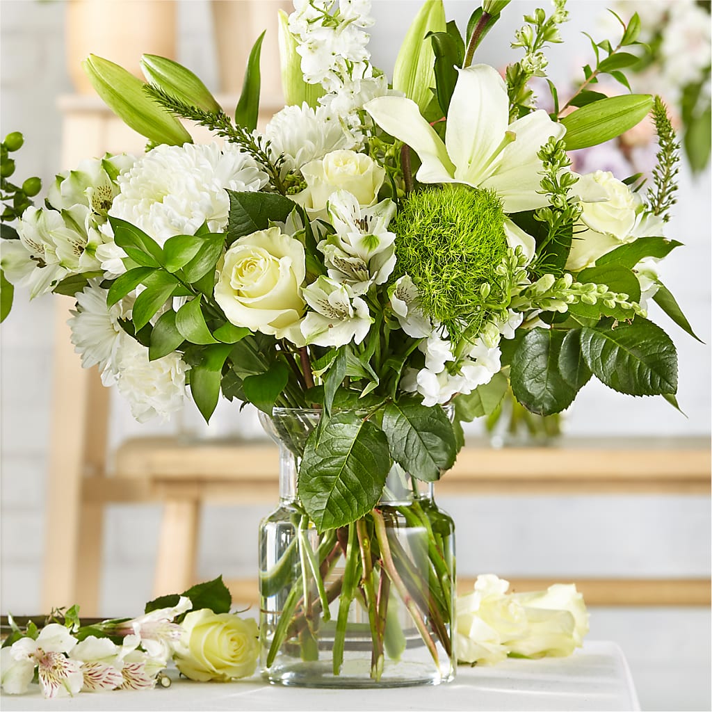 Classic Ivory – A Florist Original – PAULA KELLEY'S FLORIST, Paris TN