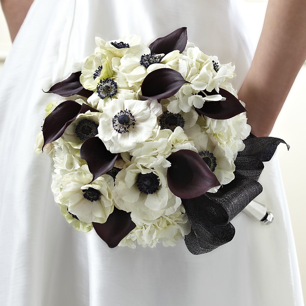 To Have and To Hold Bouquet – PAULA KELLEY'S FLORIST, Paris TN