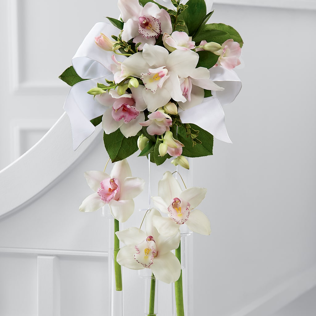 Perfect Entrance Pew Arrangement – PAULA KELLEY'S FLORIST, Paris TN