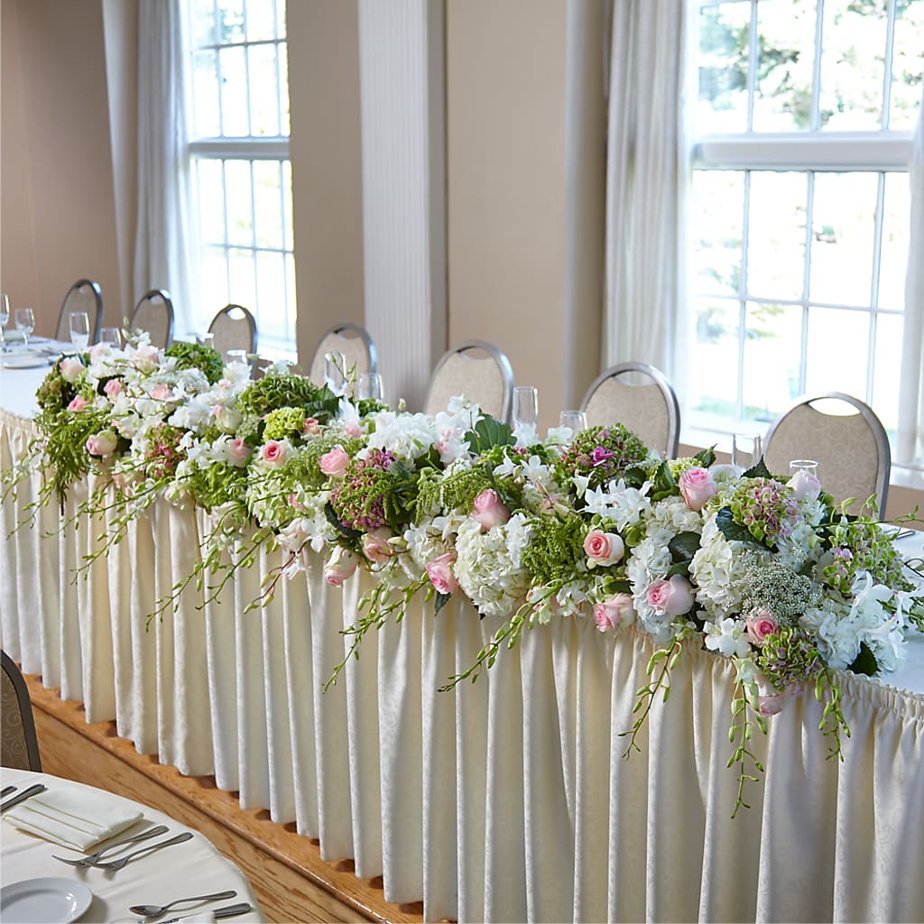 State of Joy Head Table Arrangement – PAULA KELLEY'S FLORIST, Paris TN