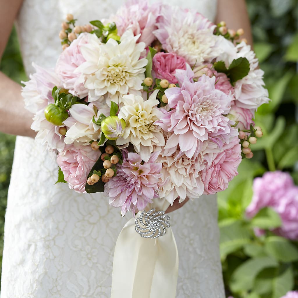 Heart's Promise Bouquet – PAULA KELLEY'S FLORIST, Paris TN