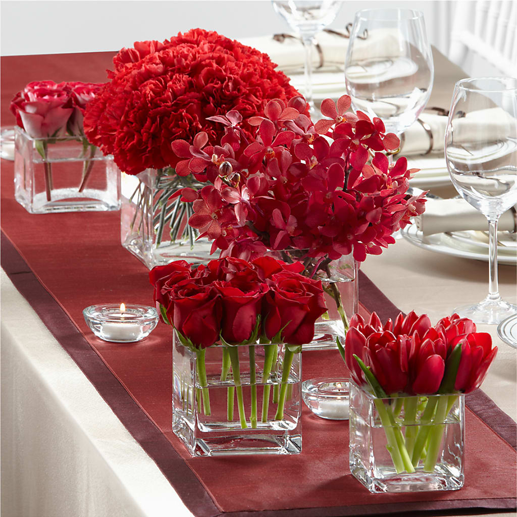 Modern Grace Centerpiece – PAULA KELLEY'S FLORIST, Paris TN