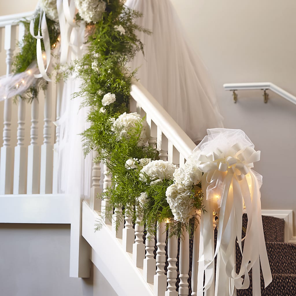 Champagne Dreams Garland – PAULA KELLEY'S FLORIST, Paris TN