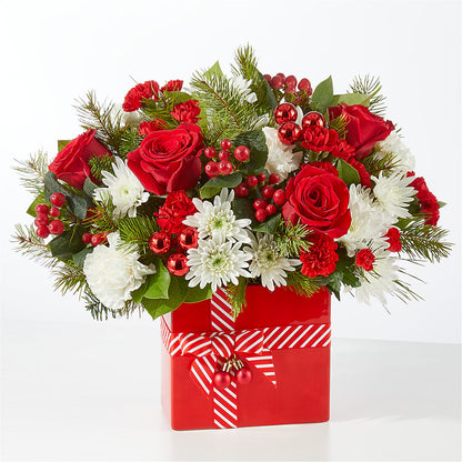Presents Under the Tree Bouquet – PAULA KELLEY'S FLORIST, Paris TN