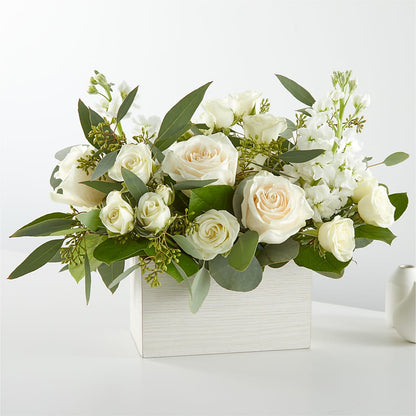 Fresh Linen Box Bouquet – PAULA KELLEY'S FLORIST, Paris TN