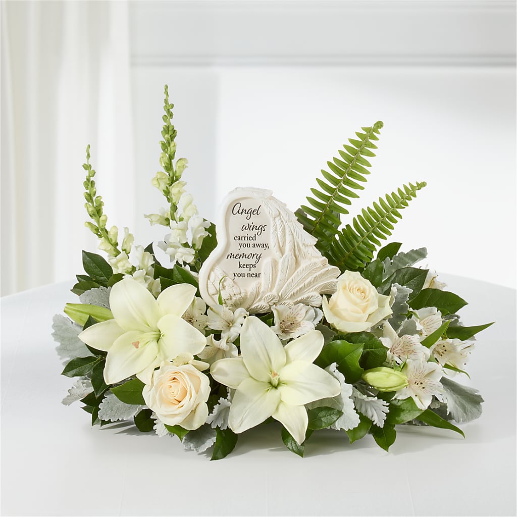 Holding You Close Arrangement – PAULA KELLEY'S FLORIST, Paris TN