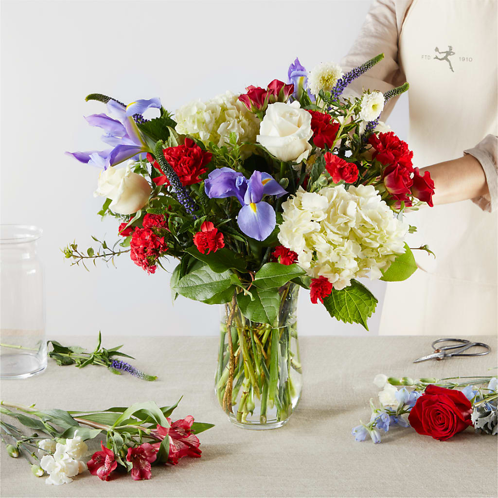 Star Spangled - A Florist Original – PAULA KELLEY'S FLORIST, Paris TN