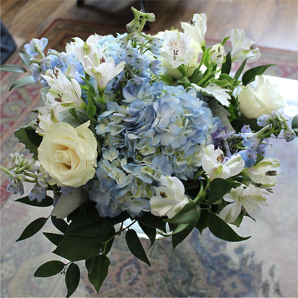 Clear Skies Bouquet – PAULA KELLEY'S FLORIST, Paris TN