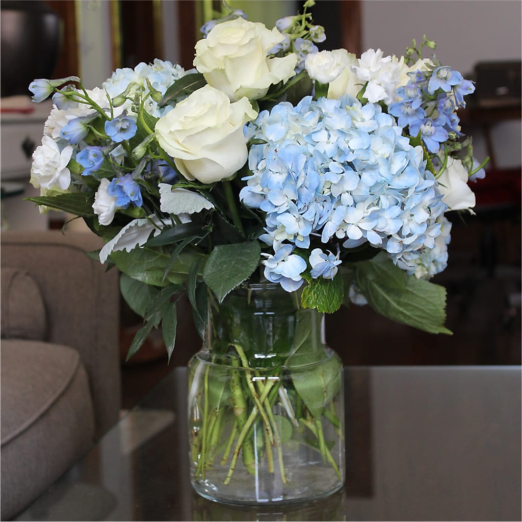 Clear Skies Bouquet – PAULA KELLEY'S FLORIST, Paris TN