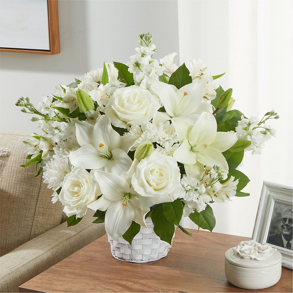 Peaceful Reflections Arrangement – PAULA KELLEY'S FLORIST, Paris TN