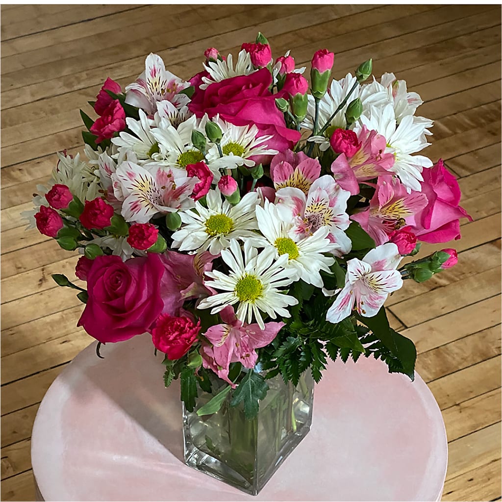 Sweet Surprises® Bouquet – PAULA KELLEY'S FLORIST, Paris TN