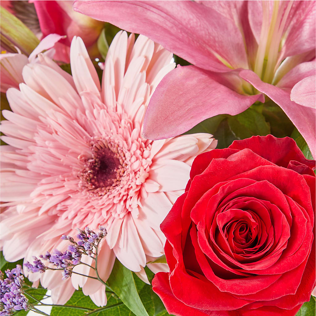 Lots of Love Bouquet – PAULA KELLEY'S FLORIST, Paris TN