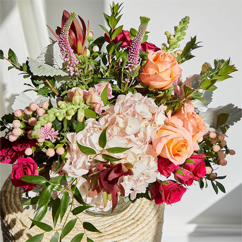 Glitz & Glam Bouquet – PAULA KELLEY'S FLORIST, Paris TN